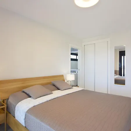 Lujoso En Lagoons Village Apartment